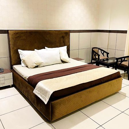 Primrose Hotel And Restaurant Sonipat Luaran gambar