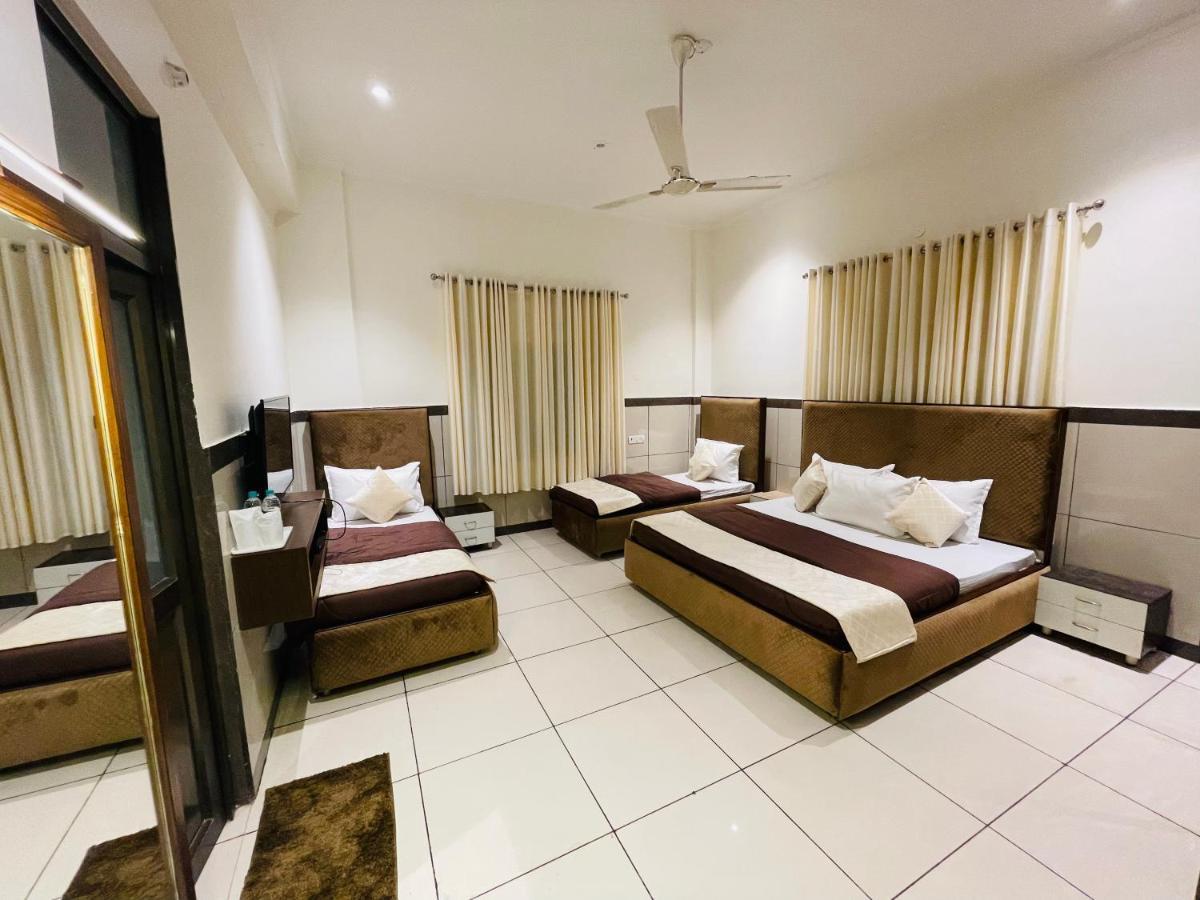 Primrose Hotel And Restaurant Sonipat Luaran gambar
