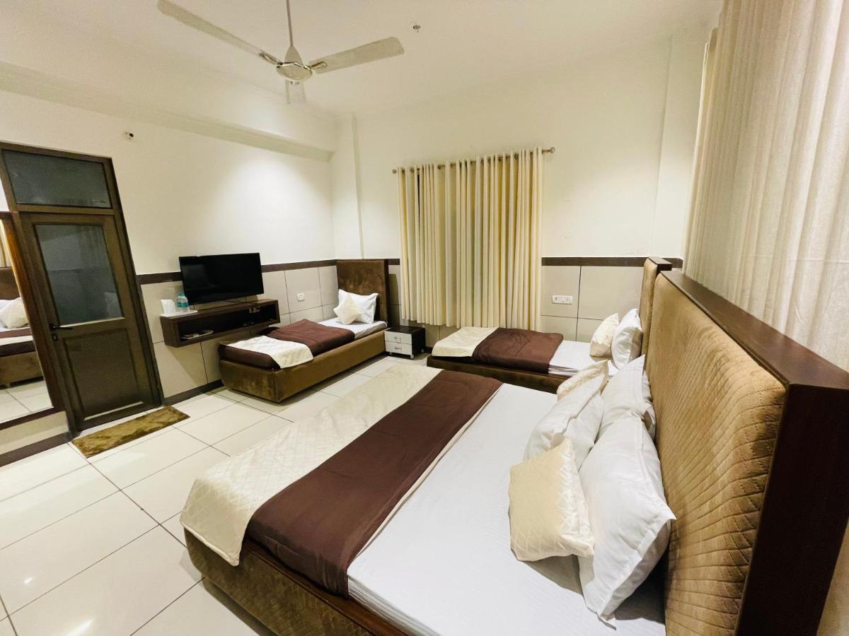 Primrose Hotel And Restaurant Sonipat Luaran gambar