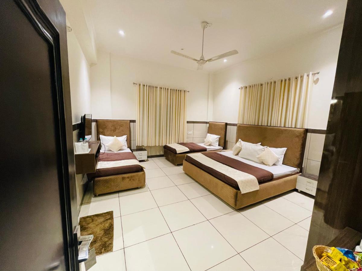 Primrose Hotel And Restaurant Sonipat Luaran gambar