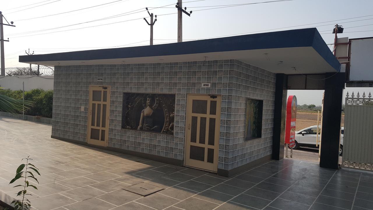 Primrose Hotel And Restaurant Sonipat Luaran gambar