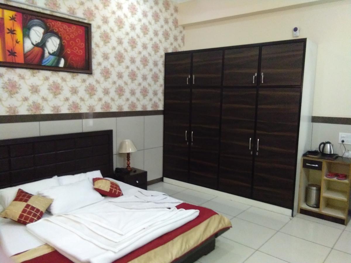 Primrose Hotel And Restaurant Sonipat Luaran gambar